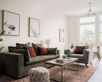 Modern Lifestyle - City View - Pet-Friendly - Zuni - دنفر (كولورادو) - غرفة معيشة