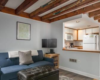 Riverbend 29 | 1 Bed, 1 Bath - Bethel - Living room