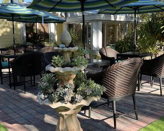 Bay Harbor Lodge - Key Largo - Patio