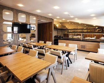 Kemer City Hotel Istanbul Airport - Kemerburgaz - מסעדה