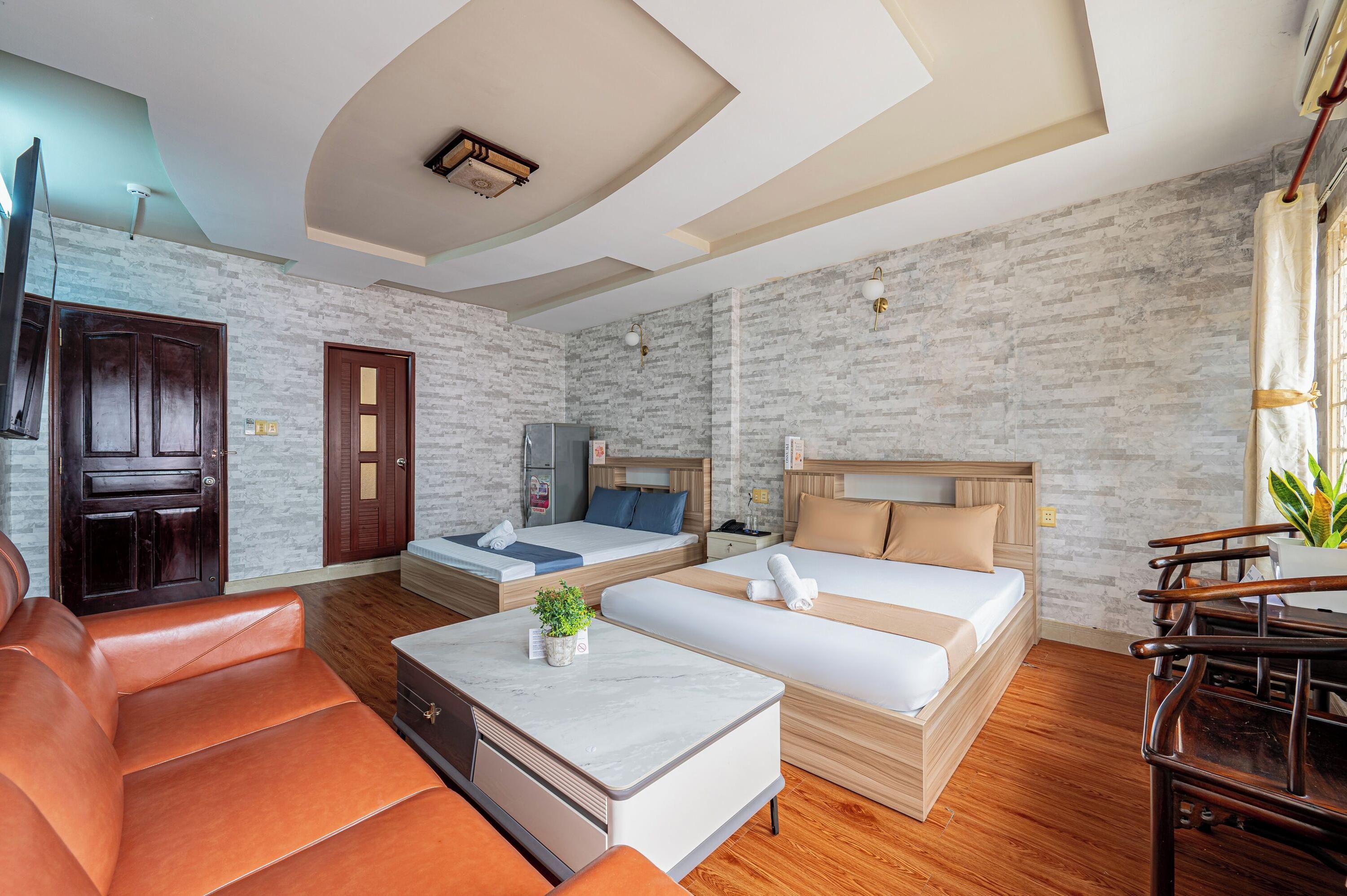 Hoàng Long Hotel By Cozrum - הו צ'י מין סיטי
