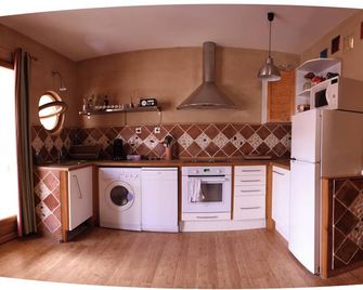 Furnished seasonal F2 ecological materials, in Lodeve - Lodève - Cocina