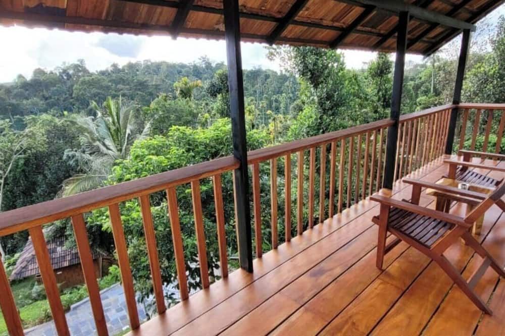 Aalterra Resort by The Almanac - Tariyode - מרפסת