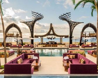 Enjoy live music & the best DJs in the world @The Gran Mayan Los Cabos San Lucas - סן חוסה דל קאבו - בריכה