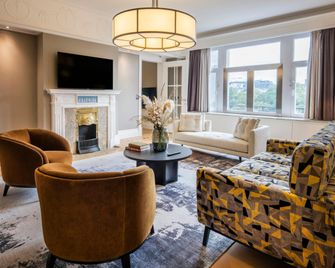 DoubleTree by Hilton Brussels City - Brussels - Living room