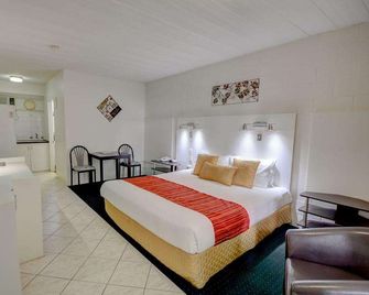 Elkira Court Motel - Alice Springs - Bedroom