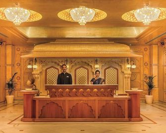 R Chandra Palace - Chaumu - Recepción