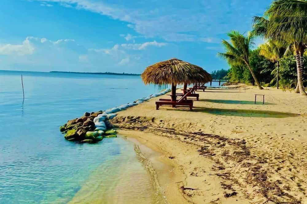Kin Resort Lodge - Seine Bight Village - Strand