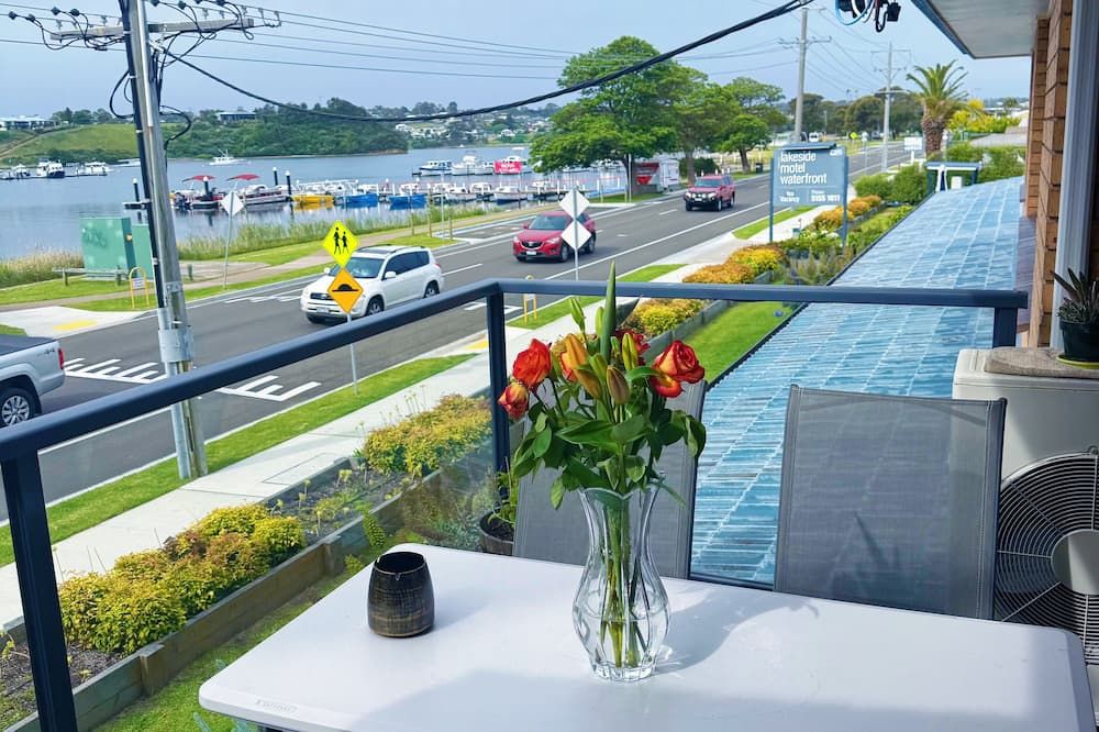 ليك سايد موتل ووتر فرونت