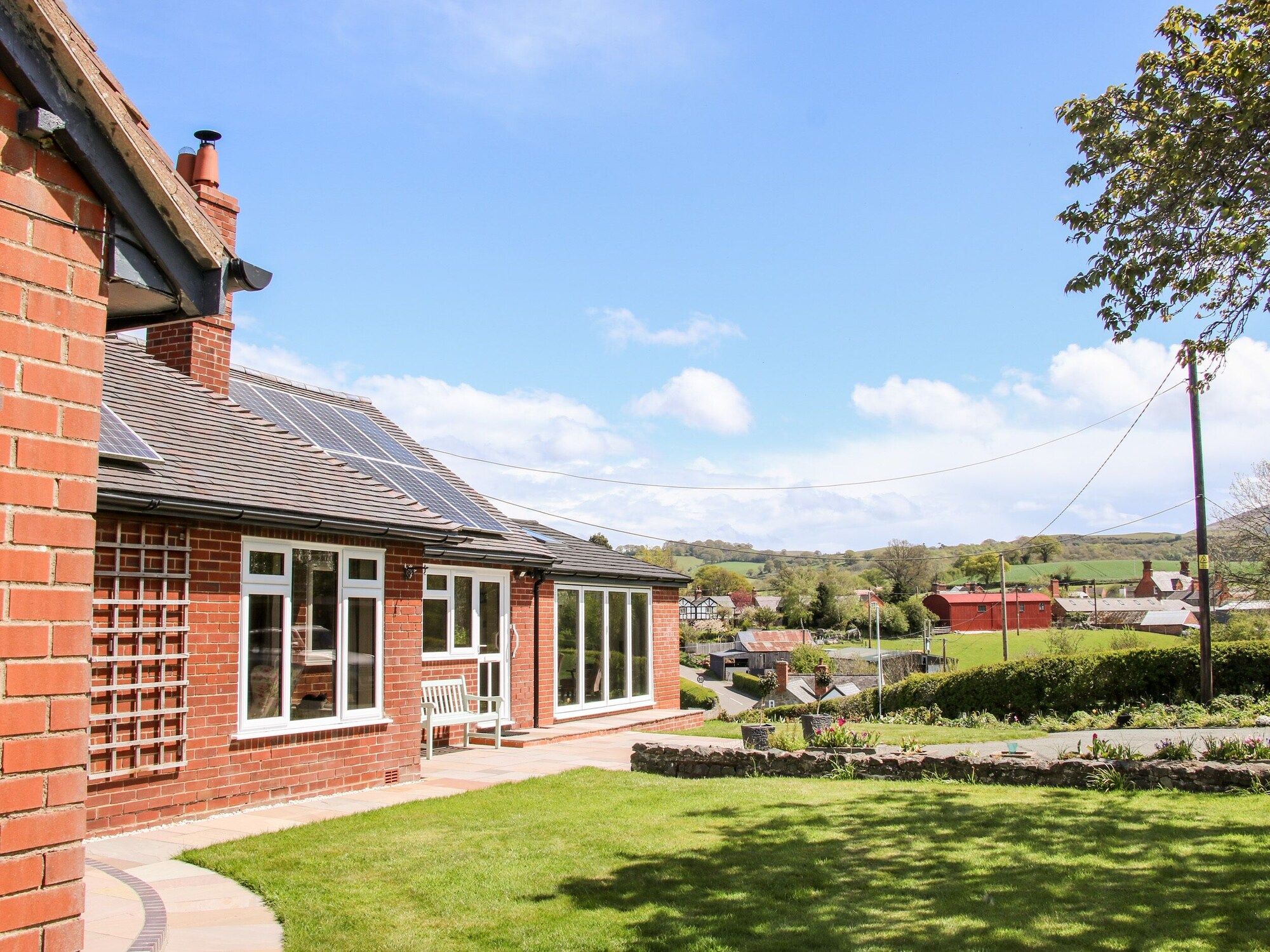 Bryn Caer - Montgomery - Building