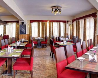 Summit Newa Regency - Pelling - Restaurante