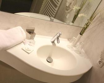 Hotel Alhartinger Hof - Leonding - Bathroom