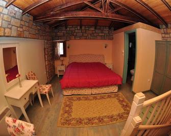 Oreiades Suites - Koutsodimos - Bedroom