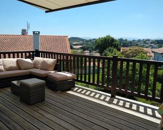 Rental House Basque Saint Jean De Luz Mountain View - Saint-Jean-de-Luz - Balcony