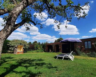 Idyllic vacation home on Gorinsee / Wandlitz, 45 min. from the center of Berlin - Wandlitz - Binnenhof