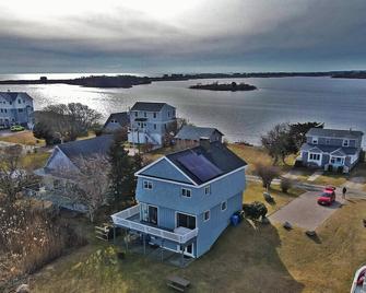 Waterfront Salt Pond House, water view and dock - Wakefield
