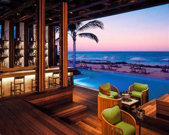 Grand Bliss luxury 5 star 2 bedroom suite w/ a Large Balcony with pool - אקפולקו - בריכה