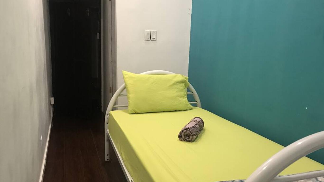 Mochila & Art Hostal
