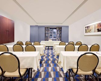 Microtel Inn & Suites by Wyndham Middletown - Middletown - Konferenční místnost