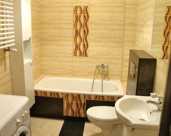 Dolna Suites Kraków Poland - Cracovia - Baño