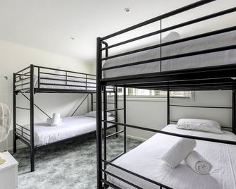 Sand And Foam - Sorrento - Bedroom