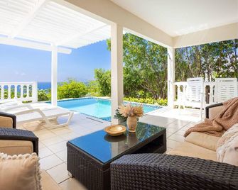 Seaside Rhapsody at Villa Kolibreeze - Sint Michiel - Pool