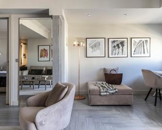 Oniro City - Athens - Living room
