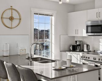 New Apartments In Cranston By Globalstay - Calgary - Kitchen