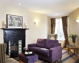 Tara Lodge - Belfast - Living room