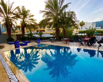 Siesta Deluxe Apart Otel - İçmeler - Pool