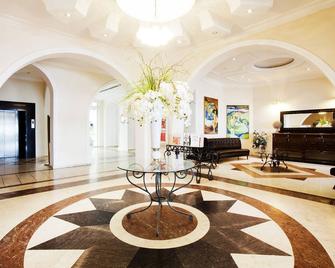 Dome Hotel - Kyrenia - Lobby
