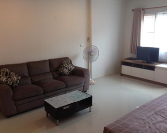 The White House Krabi - Krabi - Sala de estar