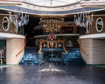 Hotel & Restaurant Infinity - Lichtmis - Lobby