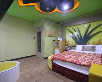 Sacheon Show - Sacheon - Habitación