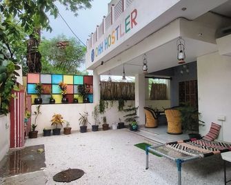 Ohh Hostler Jaipur - Джайпур - Патіо