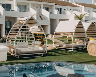 Lago Resort Menorca - Casas del Lago Adults Only - Ciudadela - Piscina