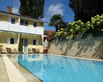 Hotel Alpenblick Garni - Überlingen - Pool