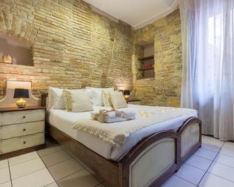 Arcobaleno Rooms - Cagliari - Camera da letto