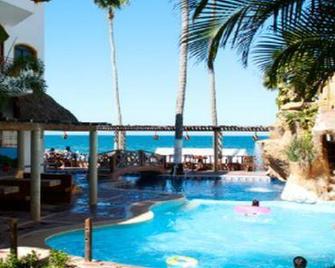 Hotel y Villas Quinta Minas - Los Ayala - Piscina