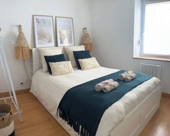 Le Cocon de KENNA plein centre du bourg - Dompierre-sur-Besbre - Bedroom