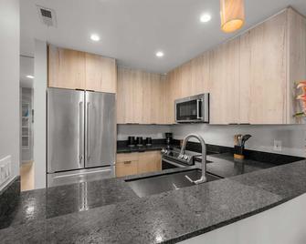 Updated Condo with Roomy Patio - سان دييغو - مطبخ