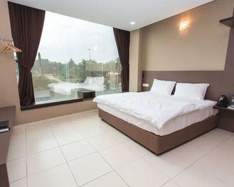 Tropika Garden Hotel Kulai - Kulai - Habitación