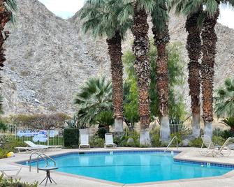 Mountain Cove golf course views - Indian Wells - Pool