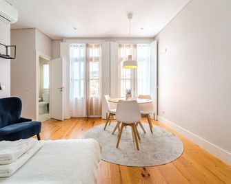 Historic Birthplace Loft by House and People - Guimarães - Living room