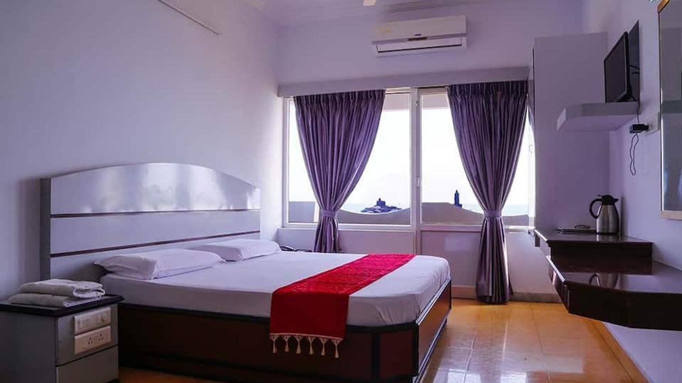 Hotel Maadhini