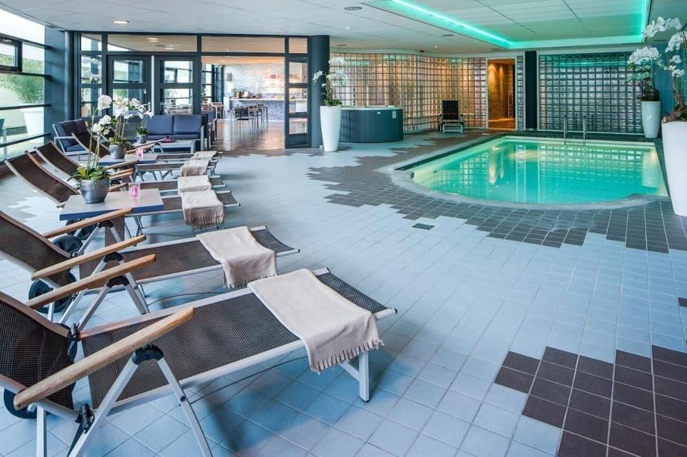 Experience Comfort and Wellness! Indoor Pool, Near Beeradvertising Museum! - Etten-Leur - Pool