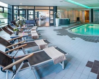 Experience Comfort and Wellness! Indoor Pool, Near Beeradvertising Museum! - Etten-Leur - Pool