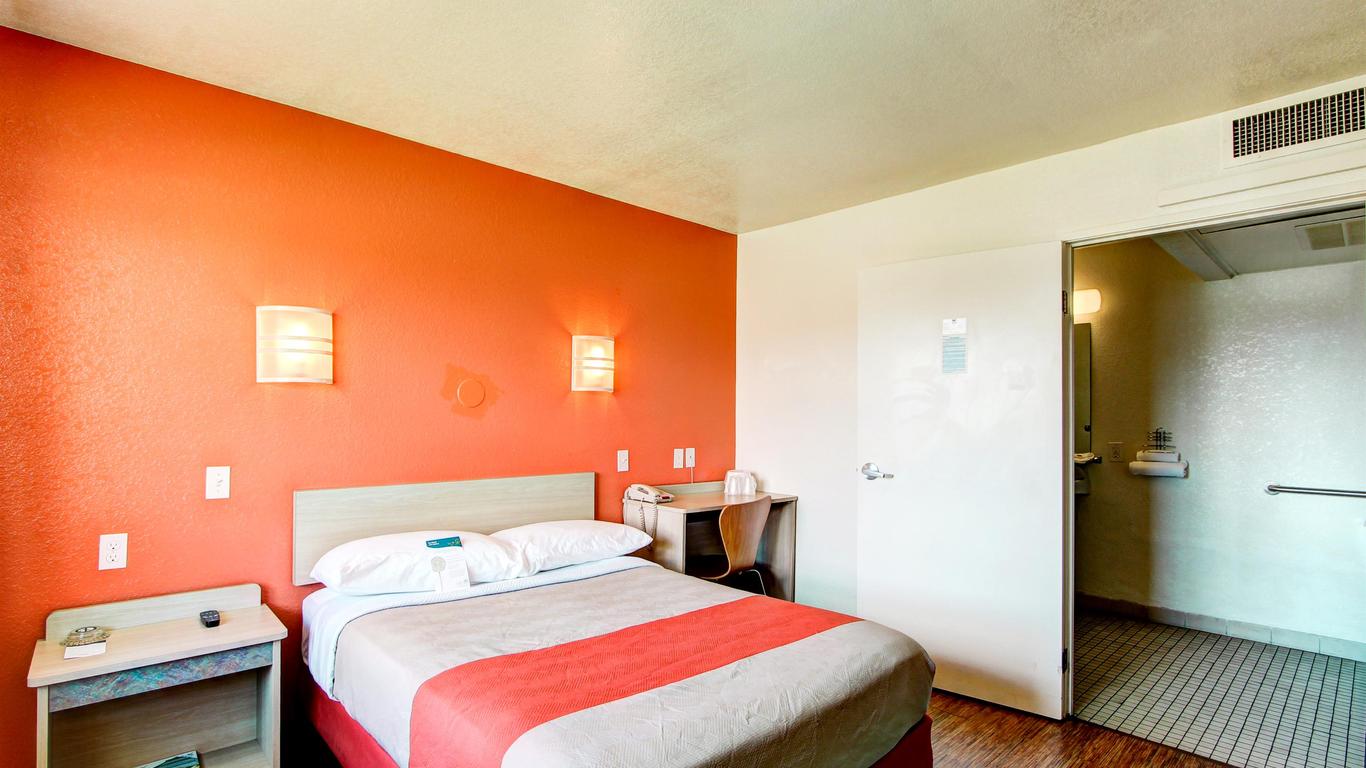 موتل 6 دينفر، كاليفورنيا - أيربورت