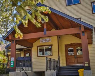 Timberline | Cozy 2Bdr | Condo - Fernie - Building
