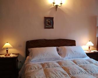 la casa di luigi - Montevarchi - Camera da letto